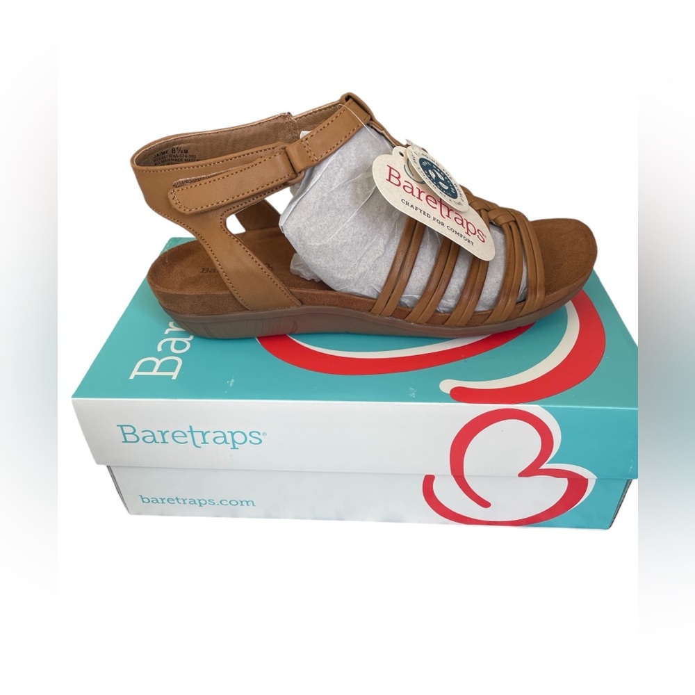 BareTrapsWoman’s Jamie Wedge Sandals 
Size: 8.5M